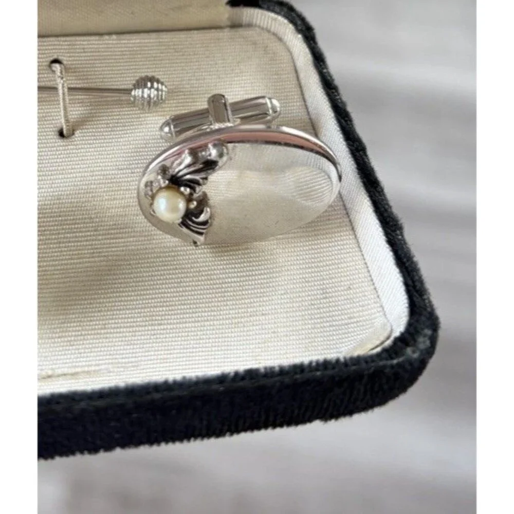 Vintage Shields Fifth Avenue Cultured Pearl Cufflinks Silver Tone MCM With Box